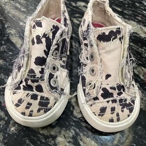 Toddler size 9 Slip Ons